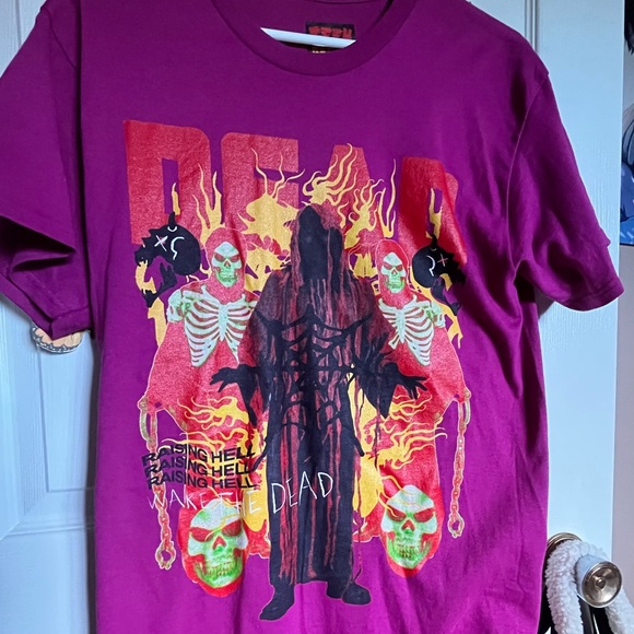 TEEN HEARTS Graphic T-shirt - Picture 2 of 4